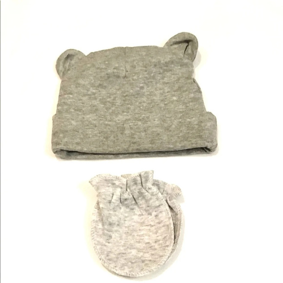 Baby Hat, Mittens & Booties Set - Picture 2 of 3